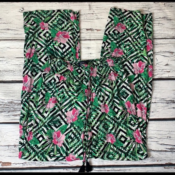 Fashion Nova Stripes and Flowers Pants - Picture 3 of 12